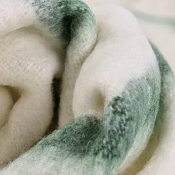 Throws - Plaid in wool mix - Miranda (green)