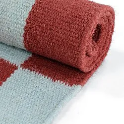 Wool rug - Peniche (light blue/red)