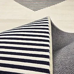 Wilton rug - Pucon (black/cream)