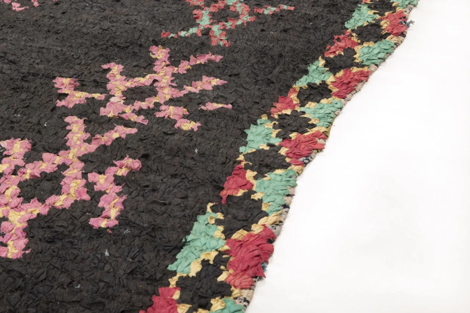 Moroccan Berber rug Boucherouite 320 x 150 cm