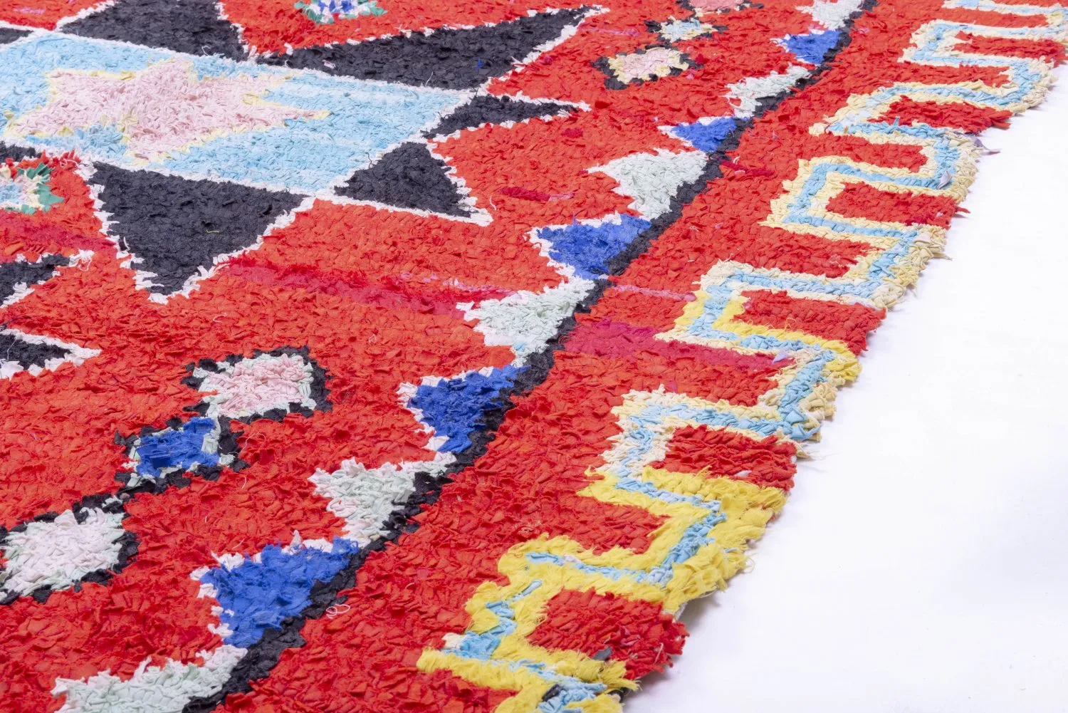 Moroccan Berber rug Boucherouite 275 x 170 cm