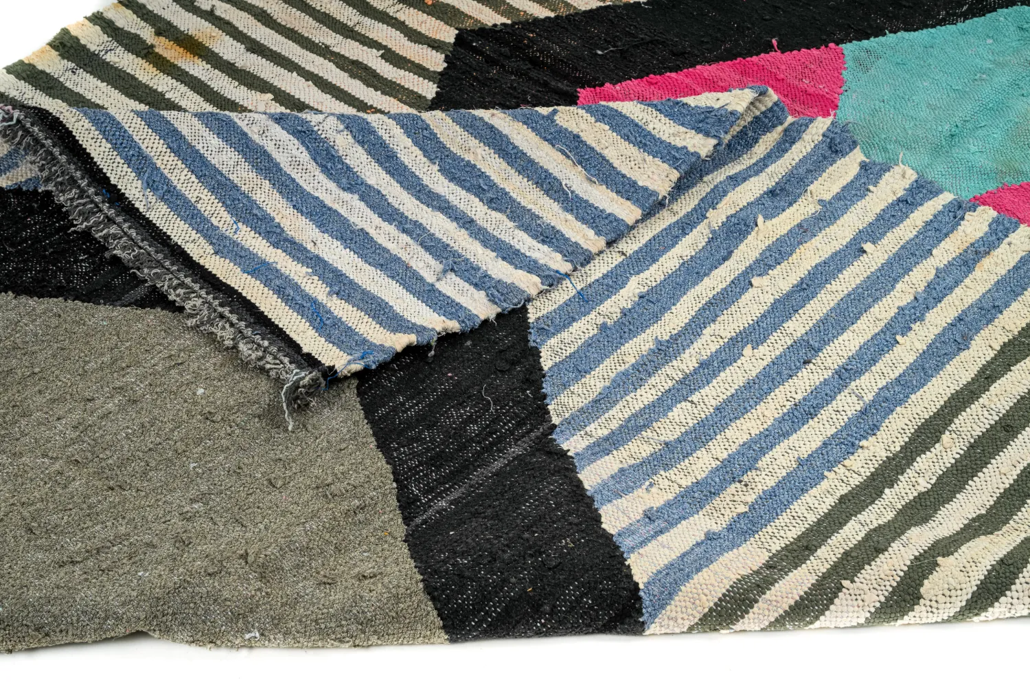 Moroccan Berber rug Boucherouite 155 x 275 cm