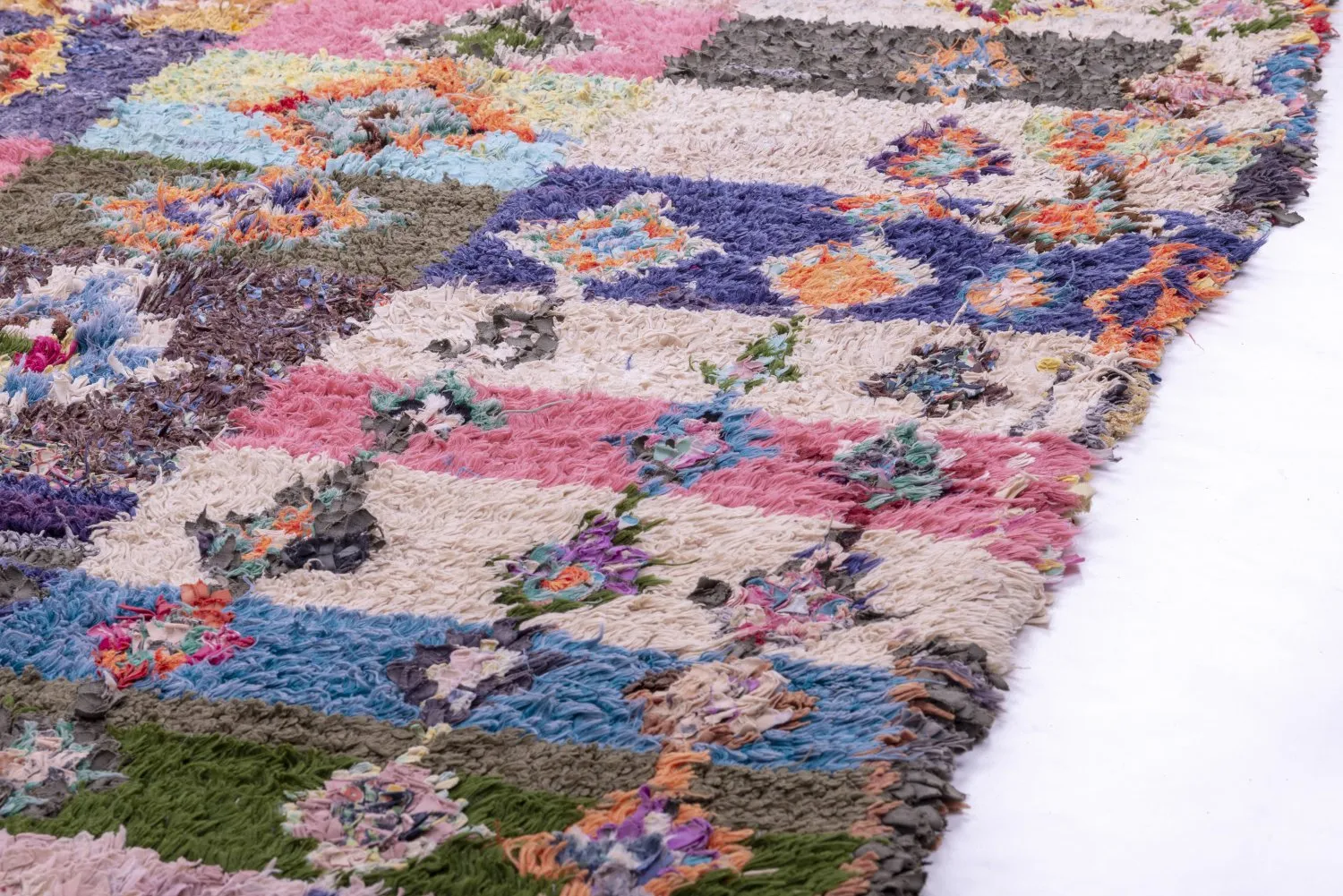 Moroccan Berber rug Boucherouite 275 x 145 cm