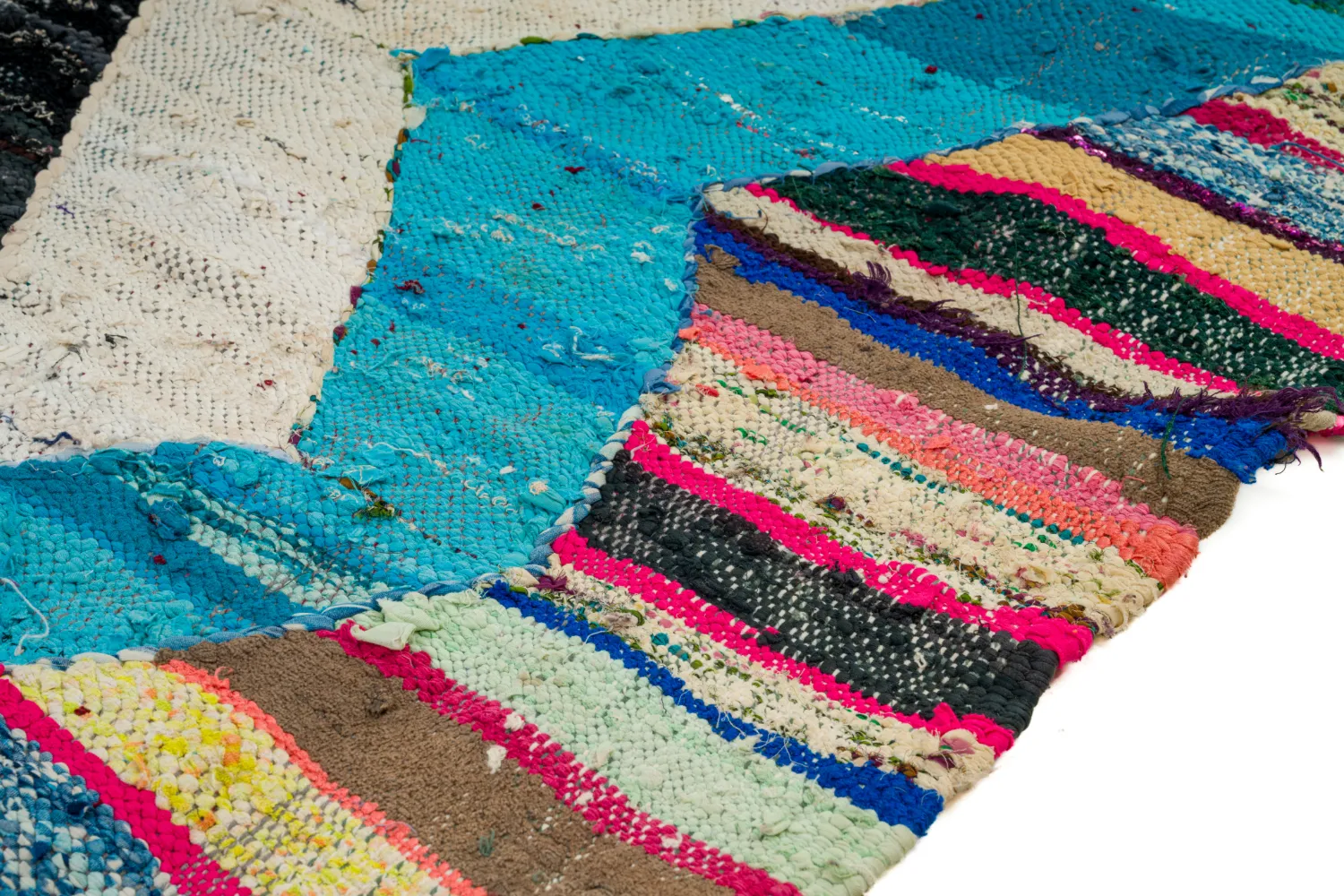 Moroccan Berber rug Boucherouite 140 x 255 cm