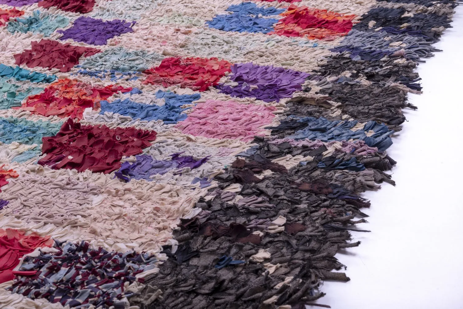 Moroccan Berber rug Boucherouite 265 x 165 cm