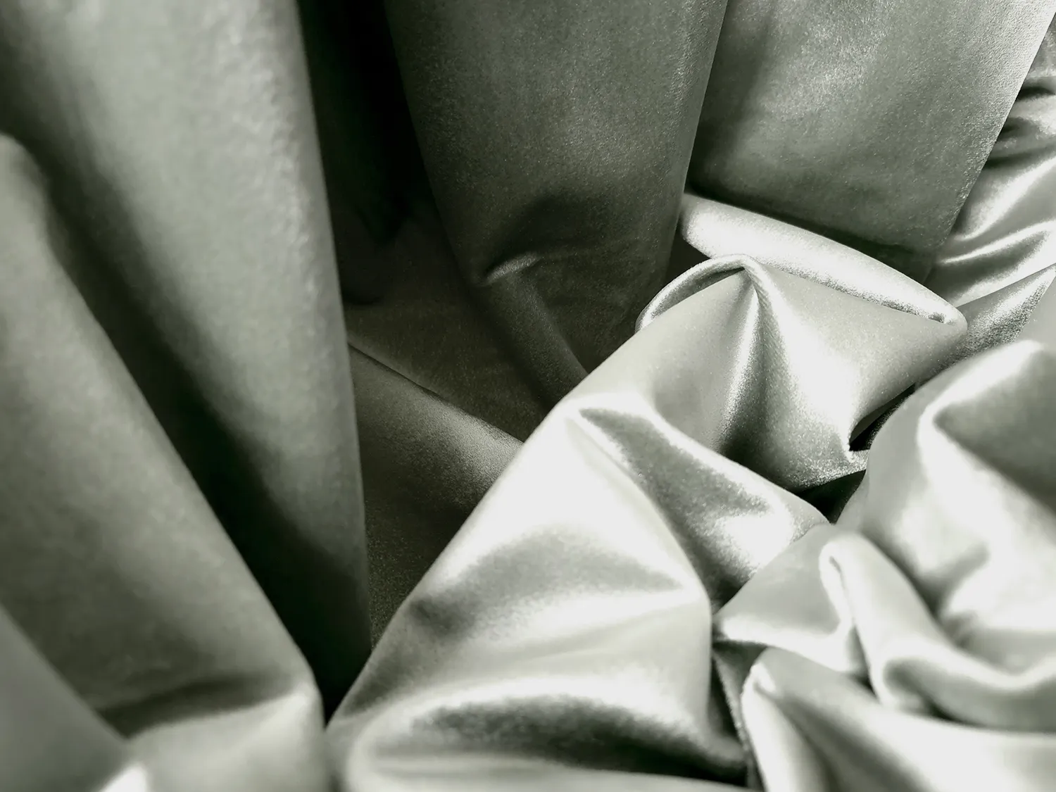 Curtains - Velvet curtains Marlyn (light green)