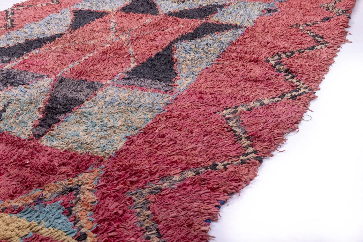 Moroccan Berber rug Boucherouite 255 x 150 cm