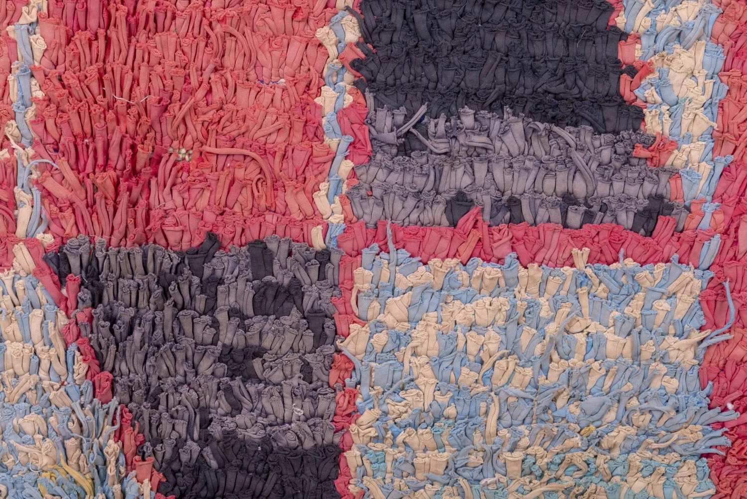 Moroccan Berber rug Boucherouite 255 x 150 cm