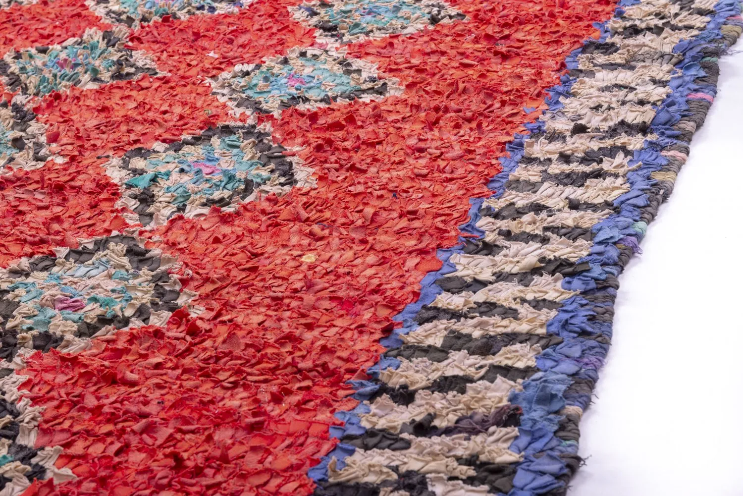Moroccan Berber rug Boucherouite 285 x 170 cm