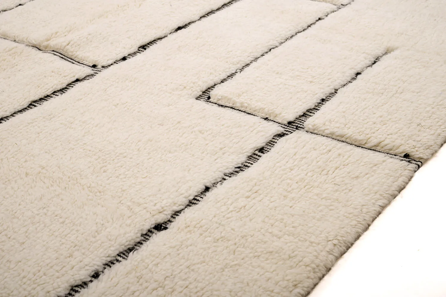 Kilim Moroccan Berber rug Beni Ourain 200 x 315 cm
