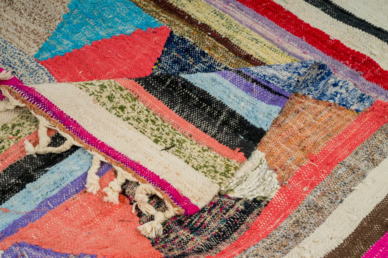 Moroccan Berber rug Boucherouite 145 x 260 cm