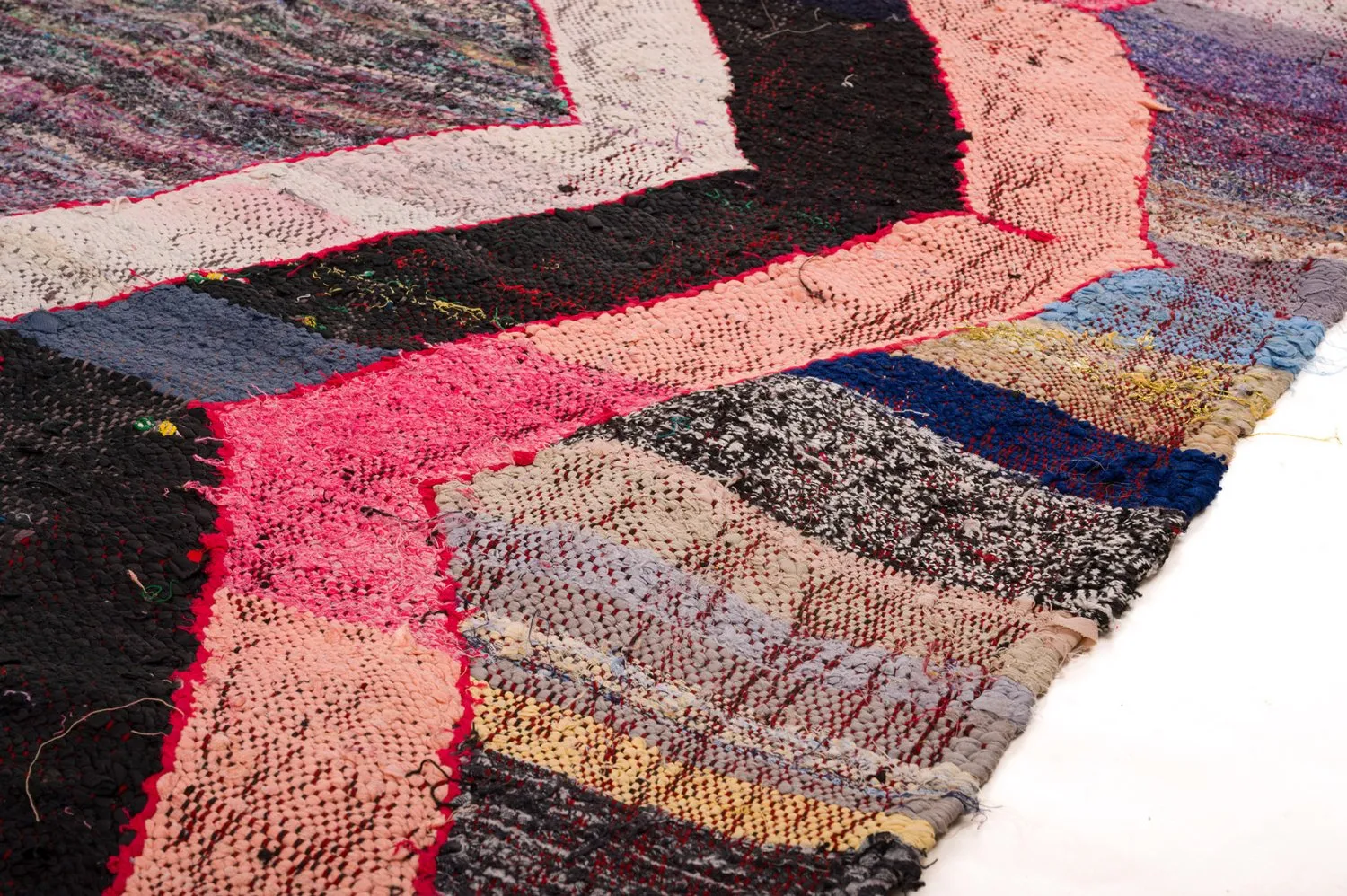 Moroccan Berber rug Boucherouite 150 x 260 cm