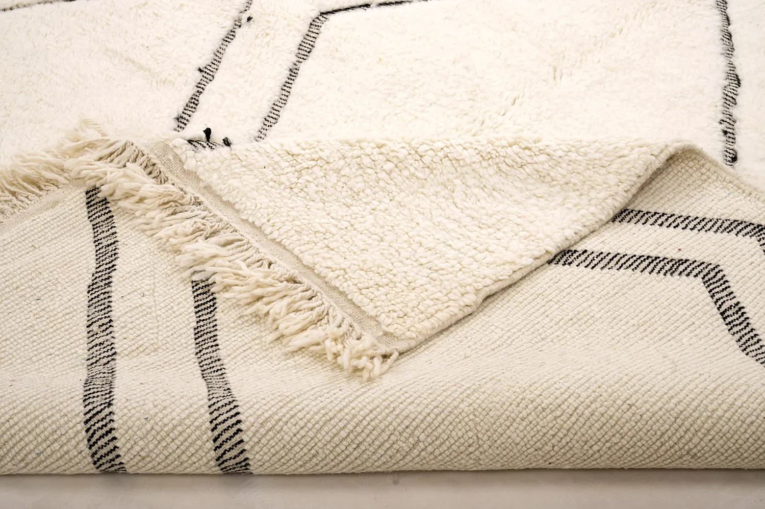 Kilim Moroccan Berber rug Beni Ourain 210 x 300 cm