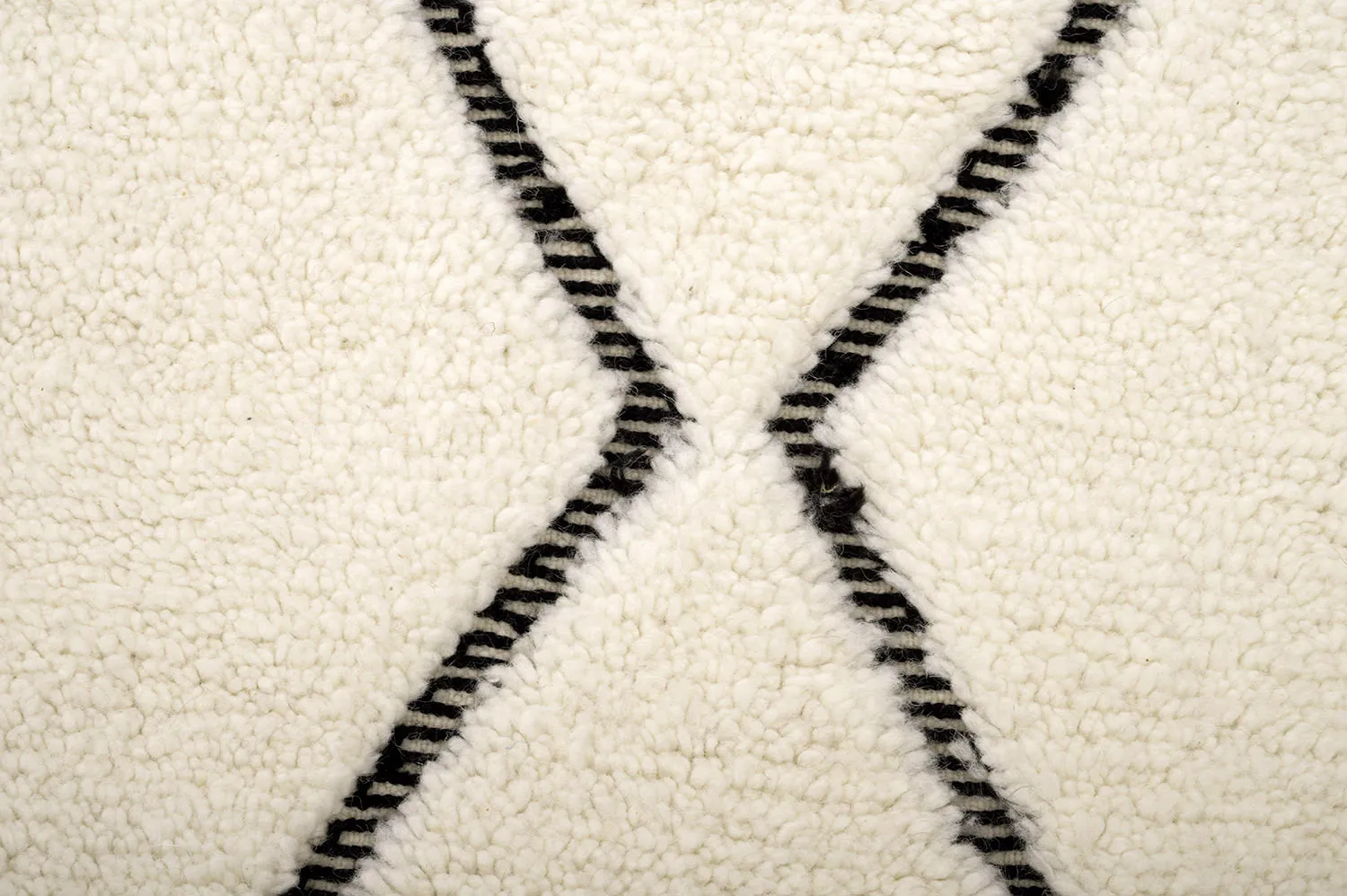 Kilim Moroccan Berber rug Beni Ourain 205 x 290 cm
