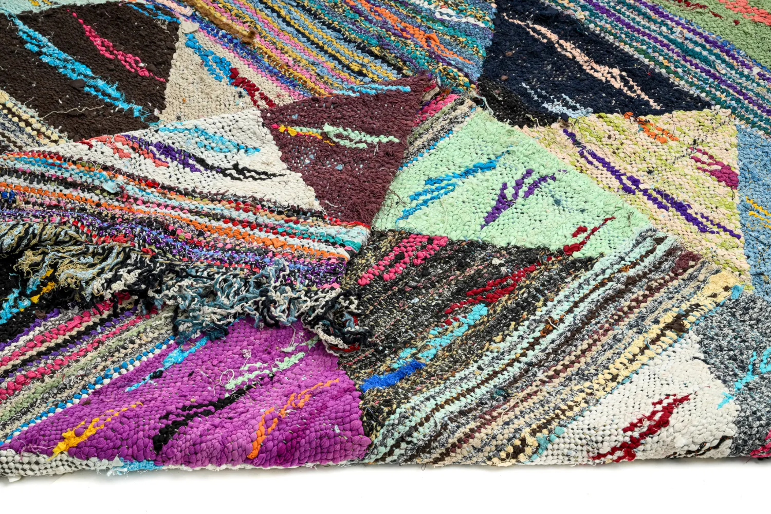 Moroccan Berber rug Boucherouite 135 x 235 cm