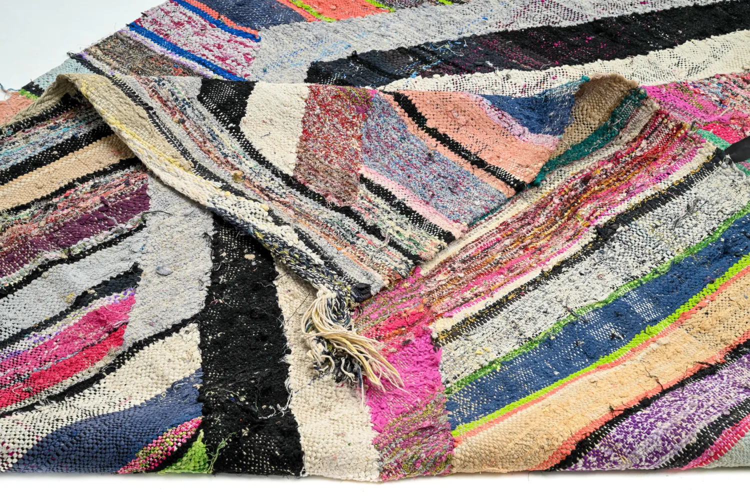 Moroccan Berber rug Boucherouite 135 x 240 cm
