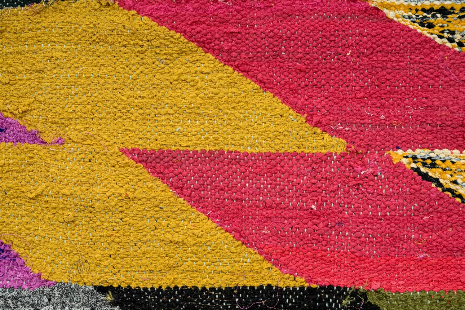 Moroccan Berber rug Boucherouite 155 x 255 cm