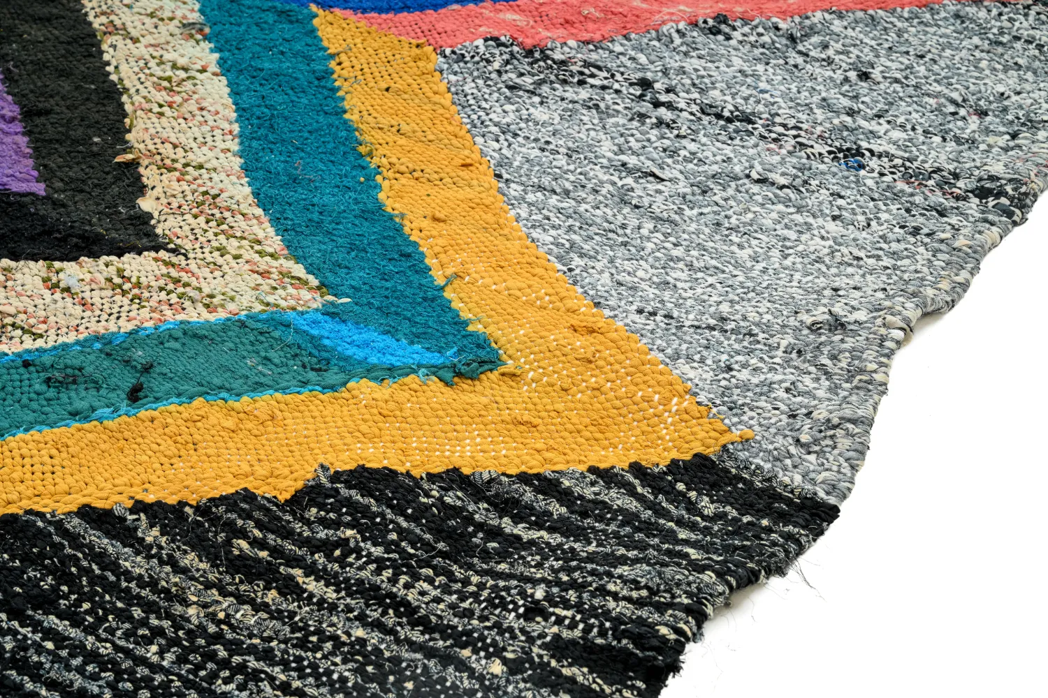 Moroccan Berber rug Boucherouite 140 x 235 cm