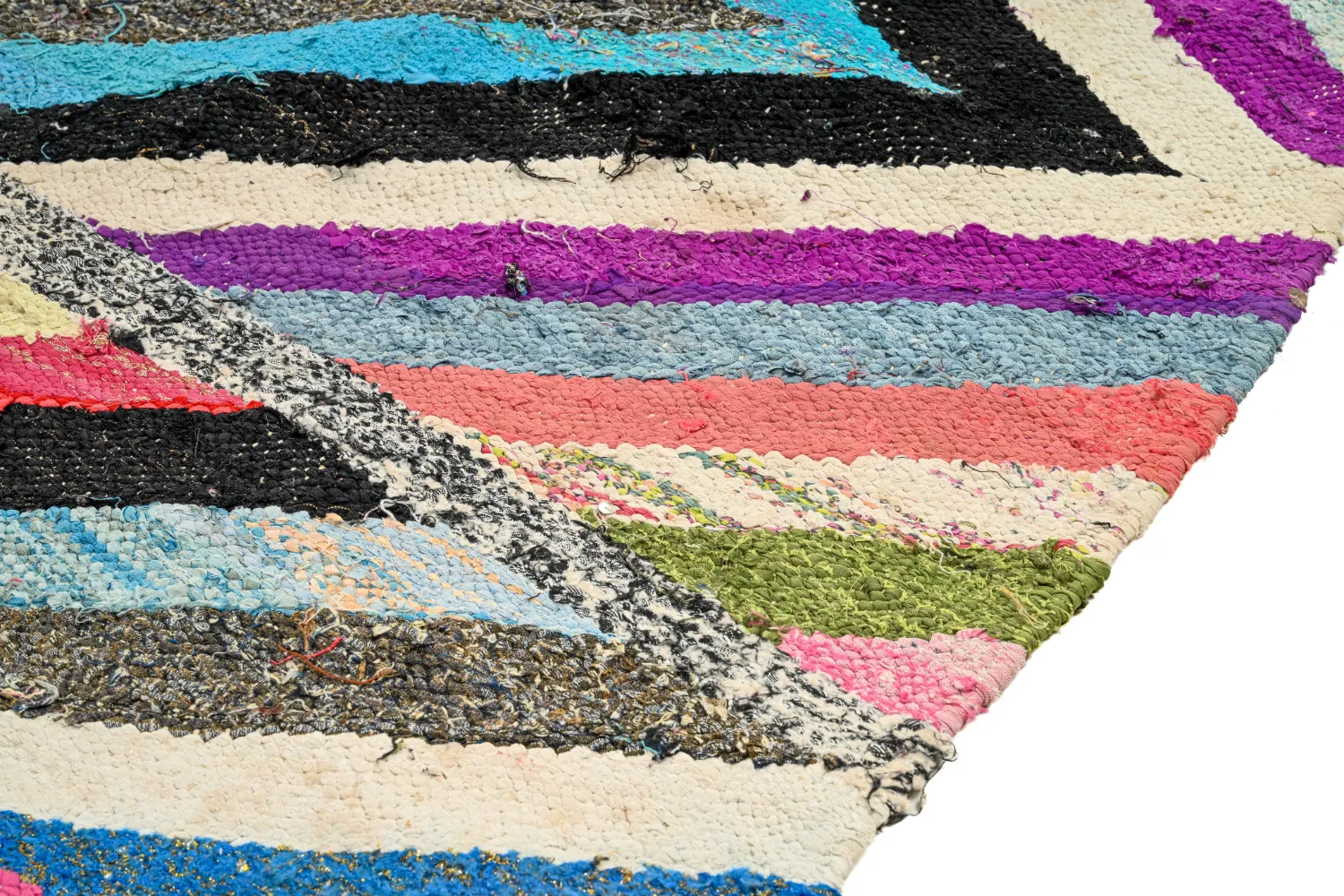 Moroccan Berber rug Boucherouite 165 x 270 cm