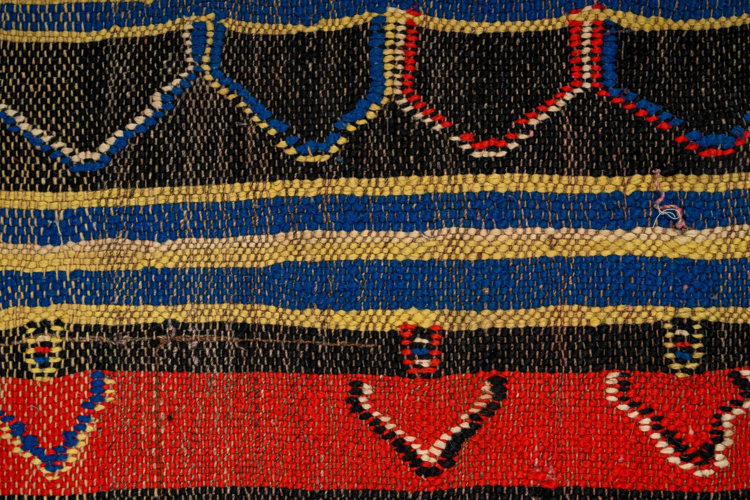 Moroccan Berber rug Boucherouite 165 x 235 cm