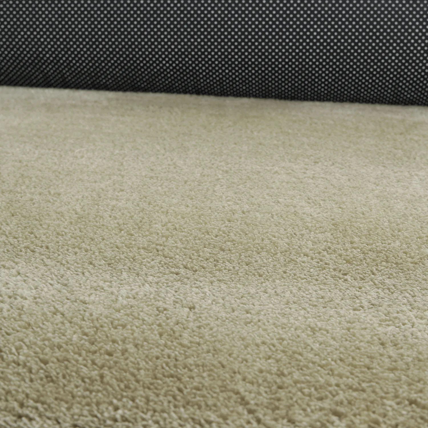 Asymmetric Wavy Shaggy Rug - Aranga Super Soft Fur (light green)