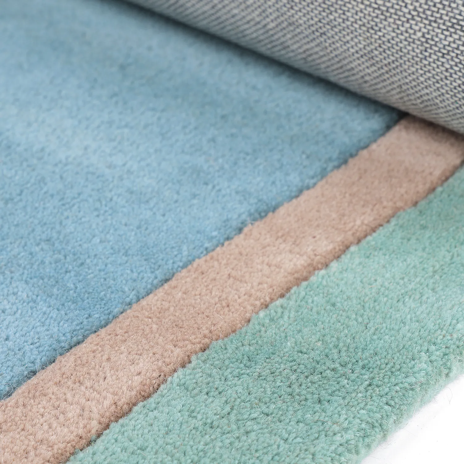 Children's Rug - Giraffe Hand Tufted Wool Premium (light blue/multi)