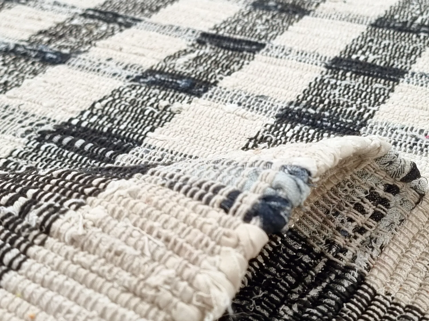 Cotton rug - Noomi (black)
