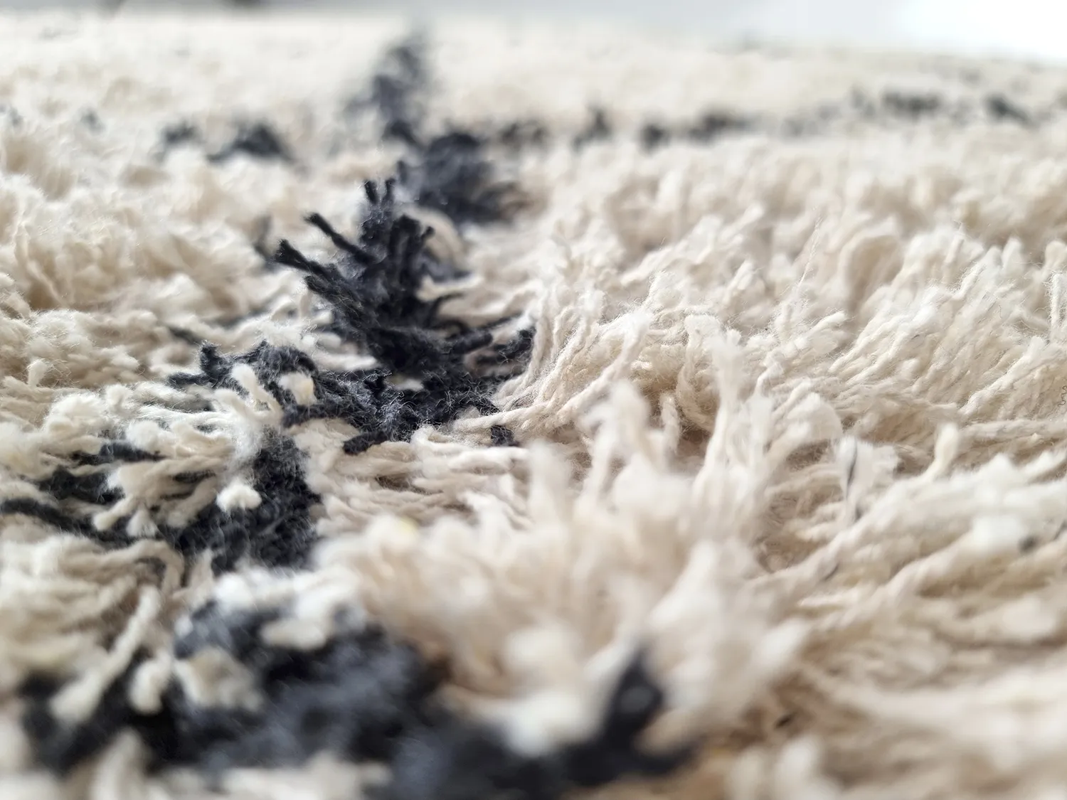 Shaggy rugs - Alcott Natural Cotton Shaggy (black/white)