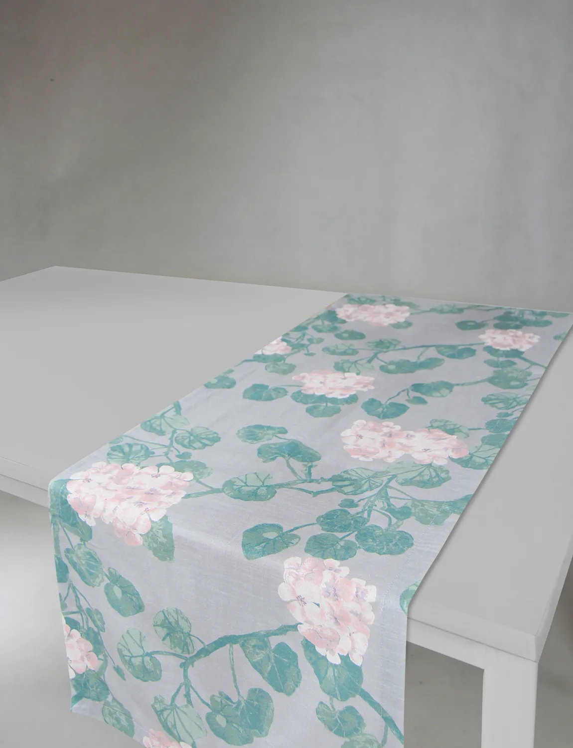 Table runner - Amara (grey/pink)