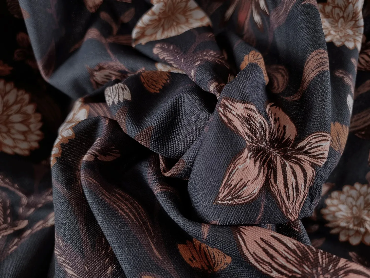 Table runner - Lotten (dark grey)
