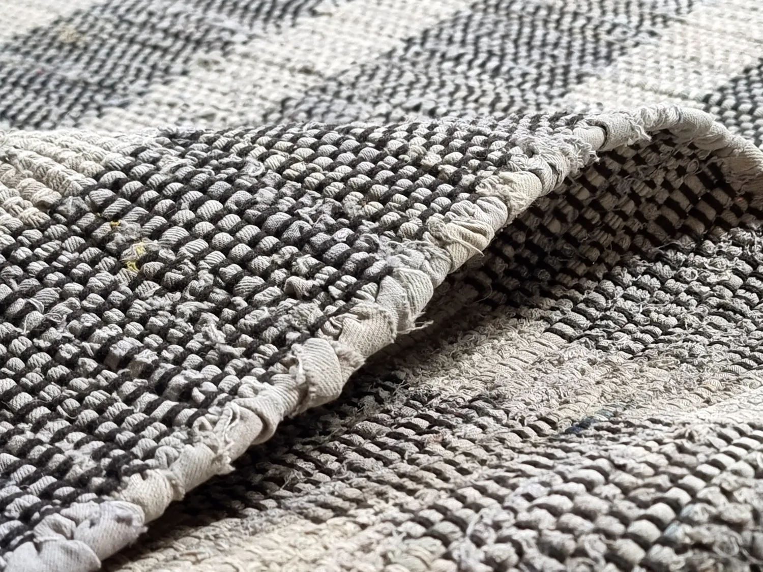 Denim rug - Ally (black/off white)
