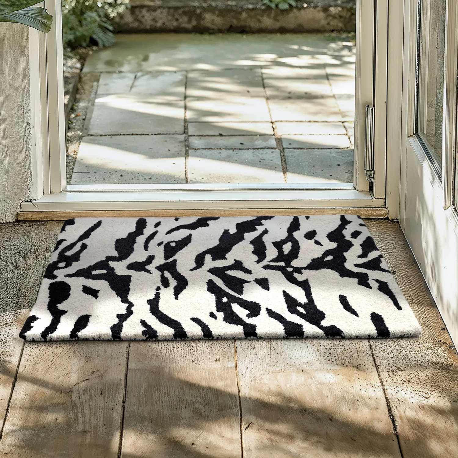 Door mat - Zebra Tufted Wool Premium (white/black)