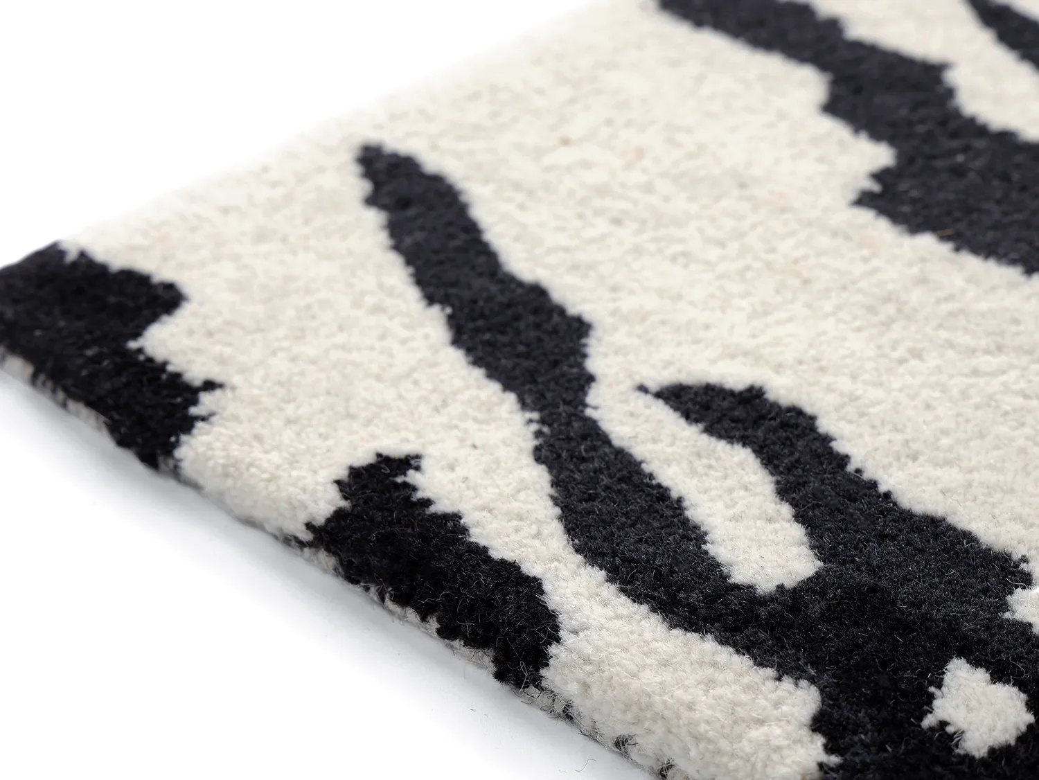 Door mat - Zebra Tufted Wool Premium (white/black)