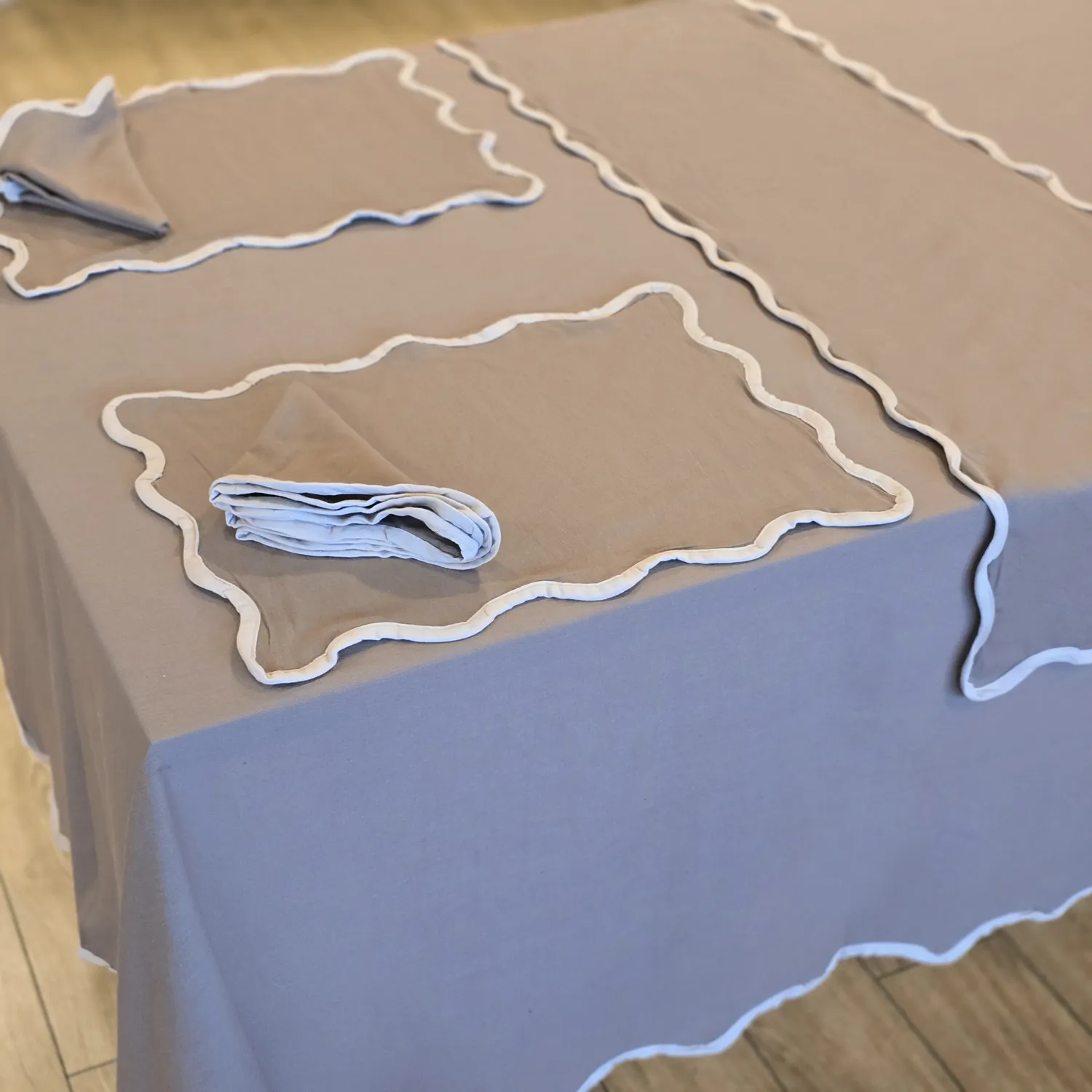 Cotton tablecloth - Yrsa (dark beige)