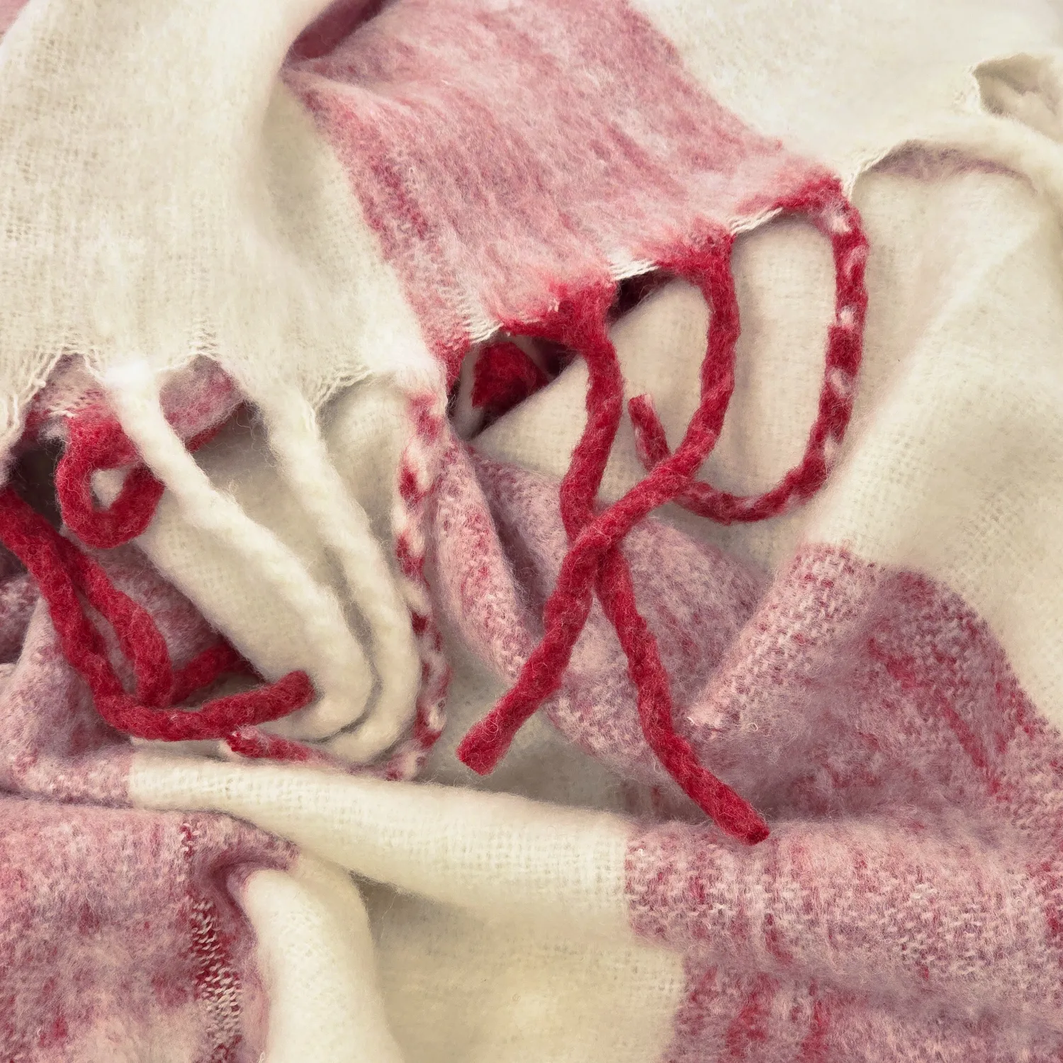 Throws - Wool blend throw - Beatriz Stripe (red/white)