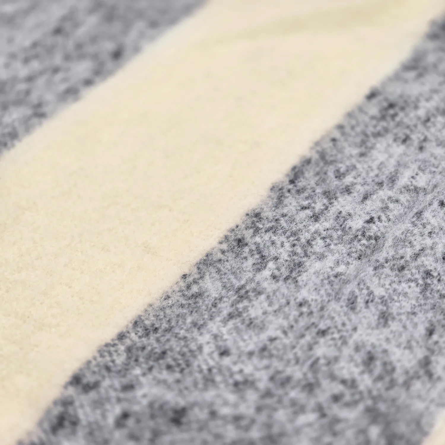 Throws - Wool blend throw - Beatriz Stripe (black/white)