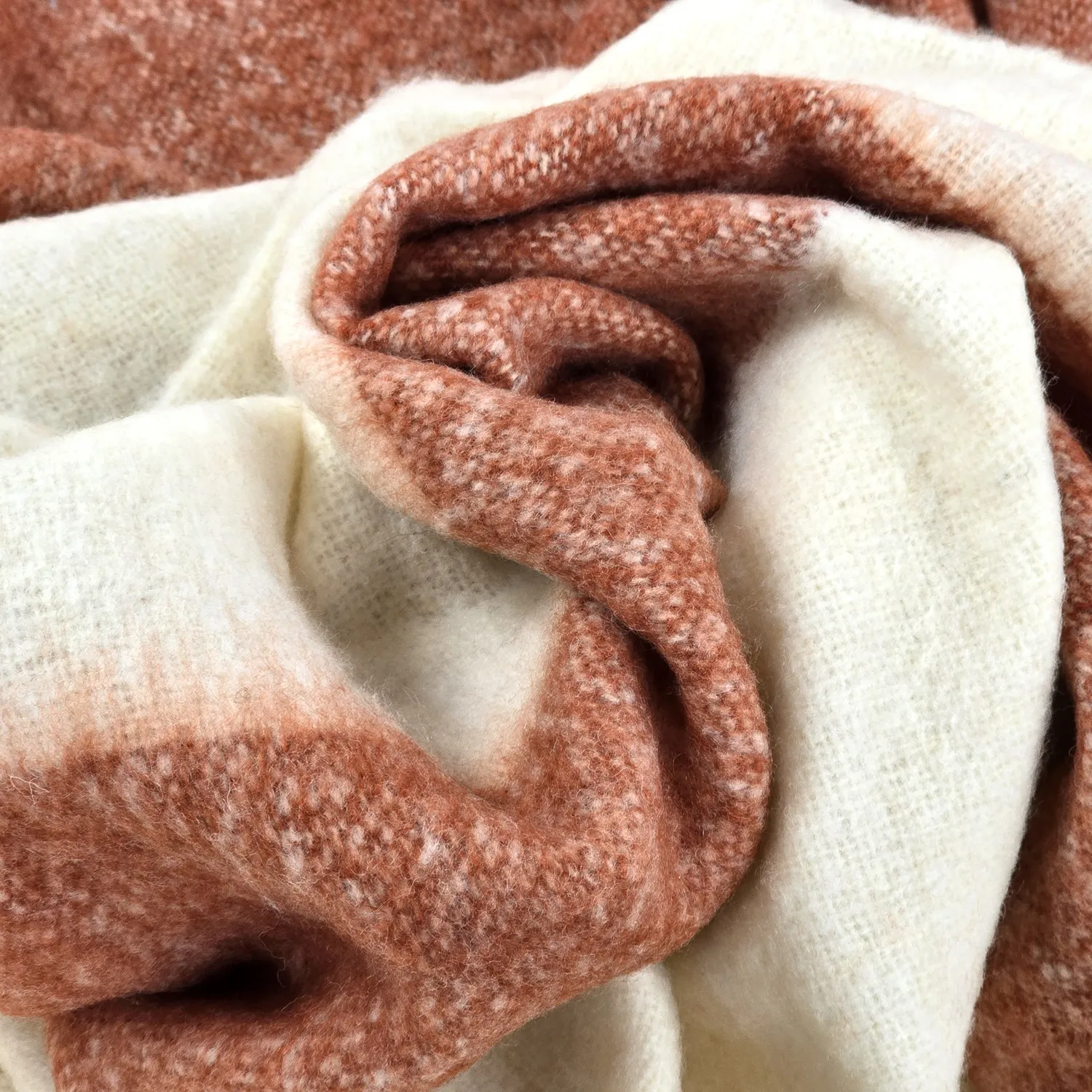 Throws - Plaid in wool mix - Carrie (pink)