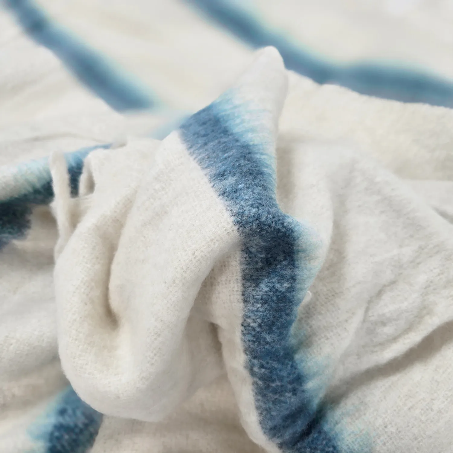 Throws - Plaid in wool mix - Miranda (blue)