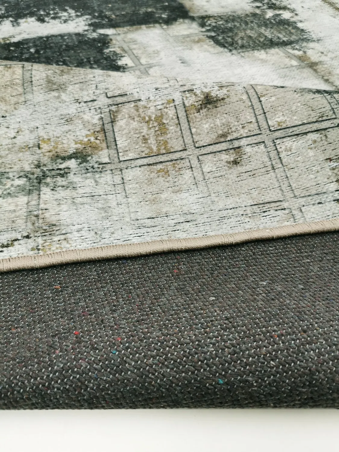 Wilton rug - Flores (black/brown/white)