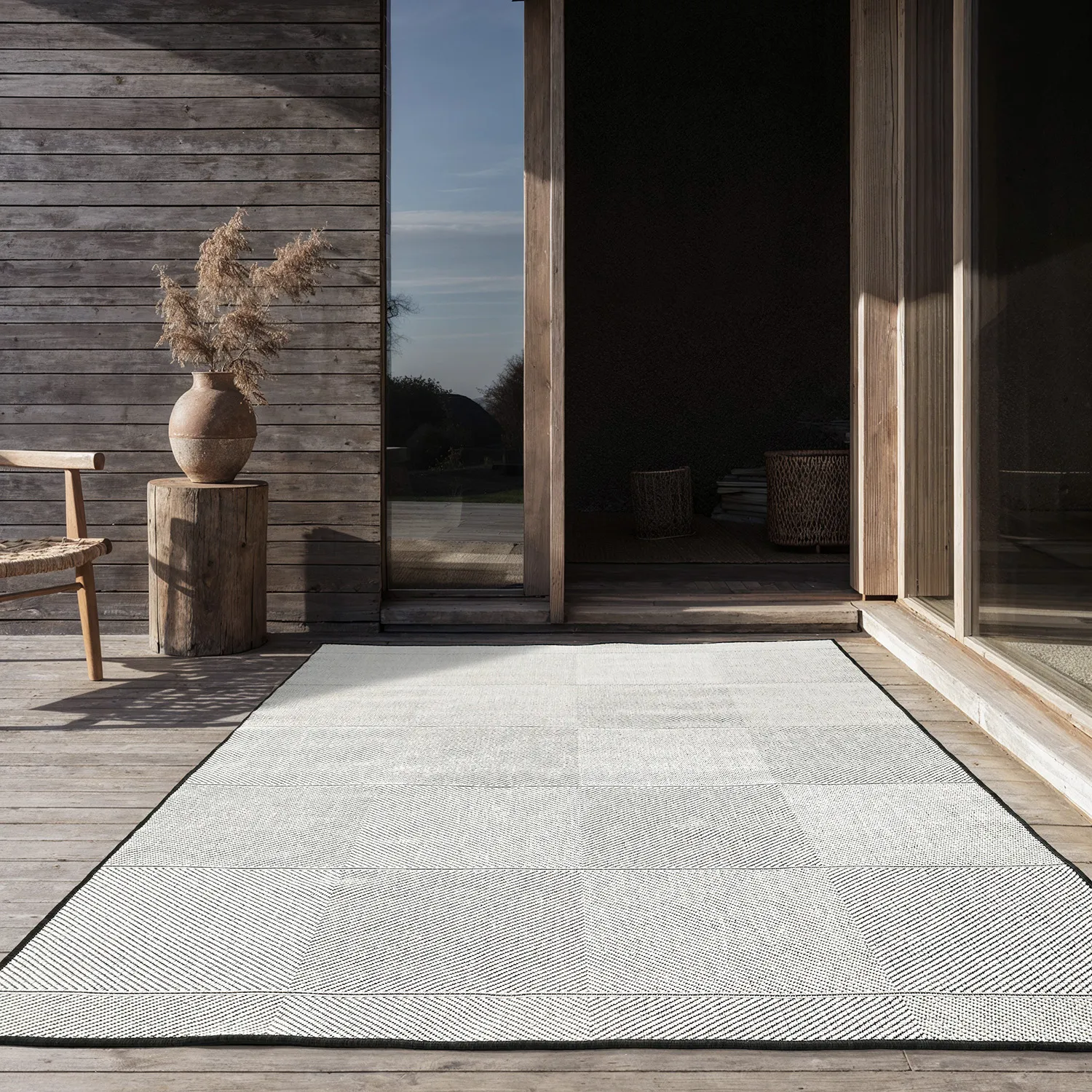 Indoor/Outdoor rug - utomhusmatta - Ava (black)