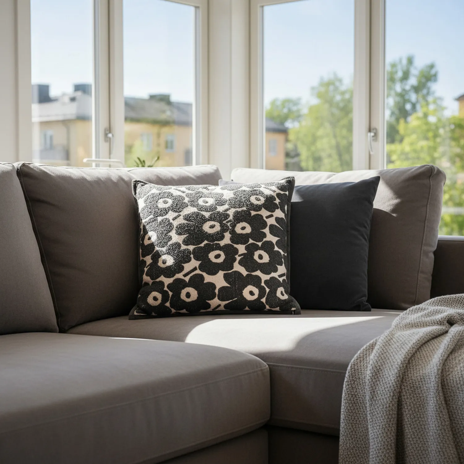 Cushion cover - Onsala (black/white)