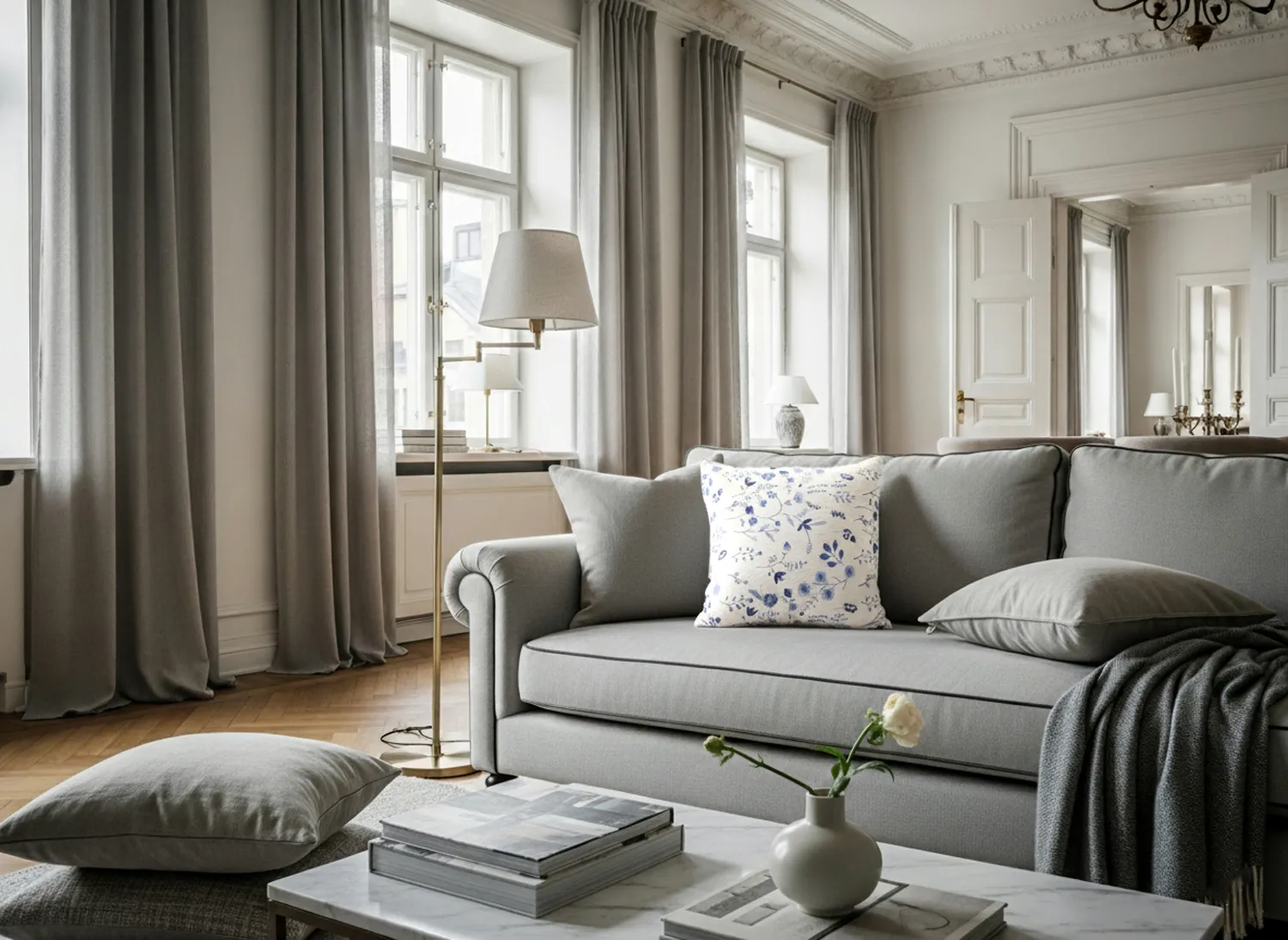 Cushion cover - Stavanger Embroidered Cushion Cover (multi)