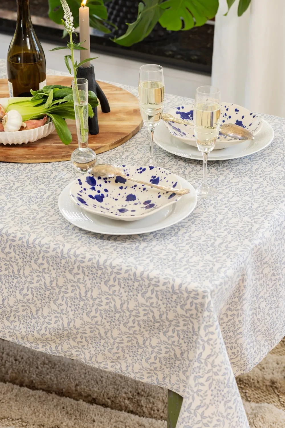 Cotton tablecloth Lilja (blue)