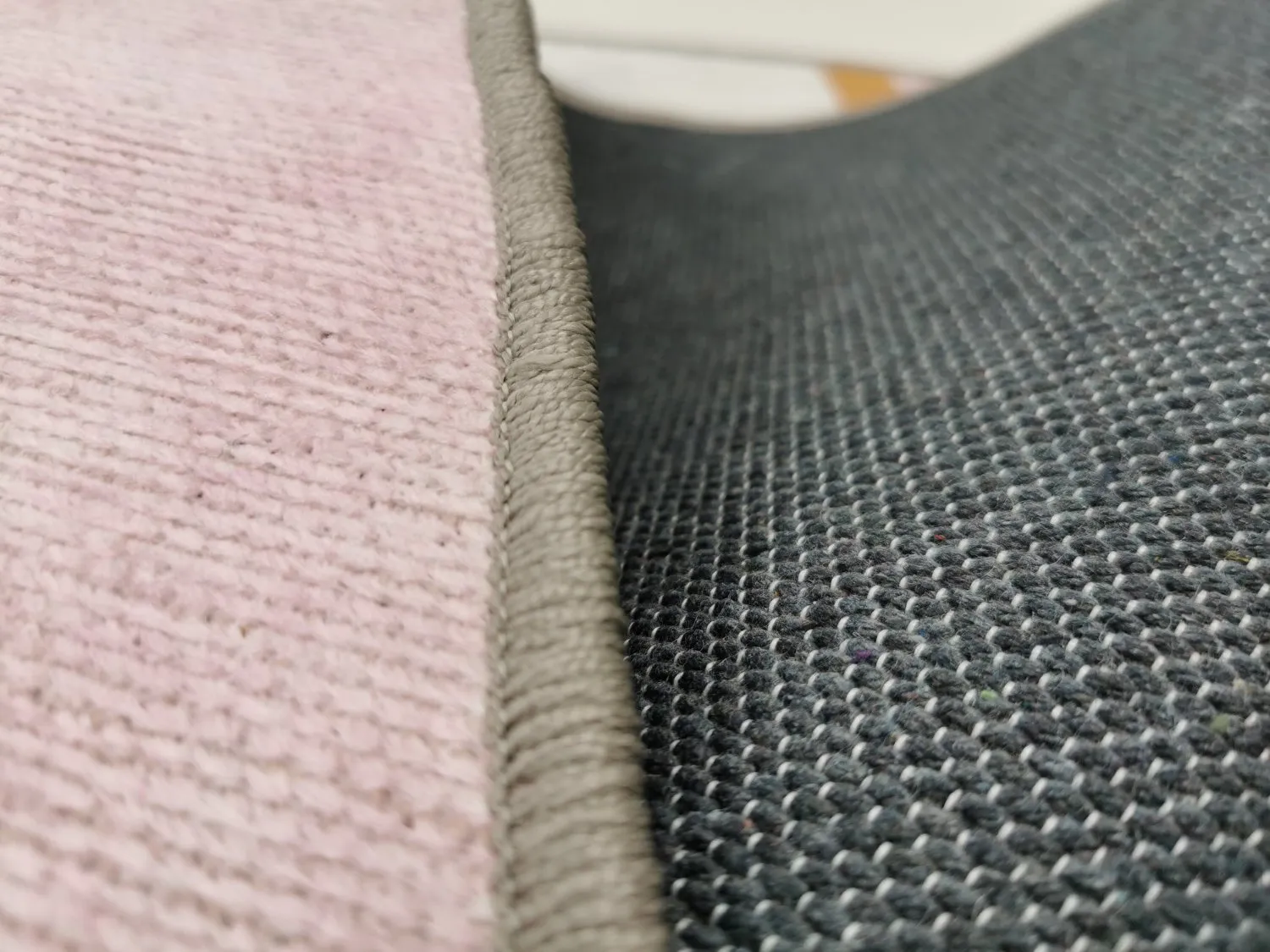 Round rug - Savino (black/white/pink)