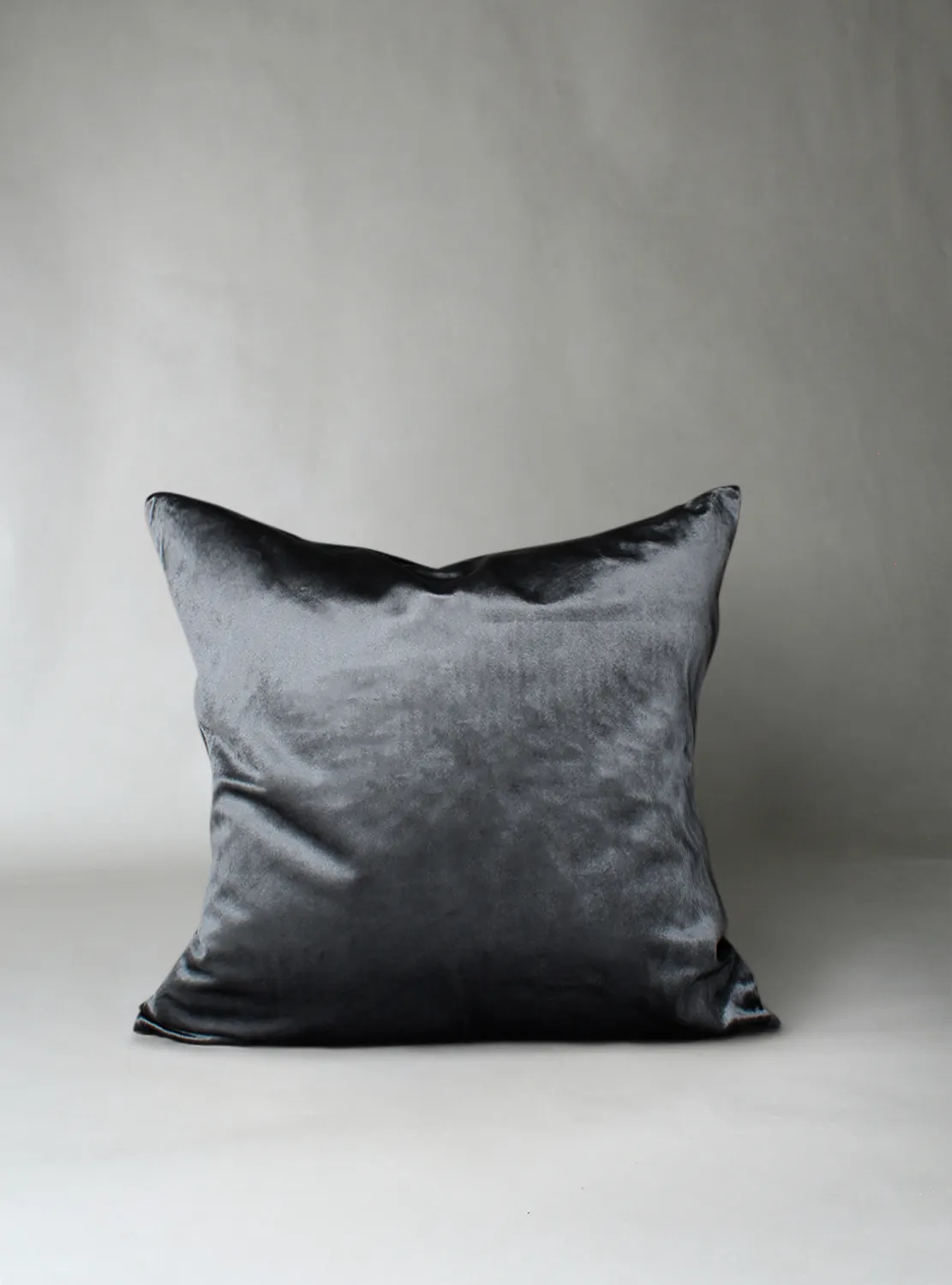 Velvet cushion cover - Marlyn (light blue)