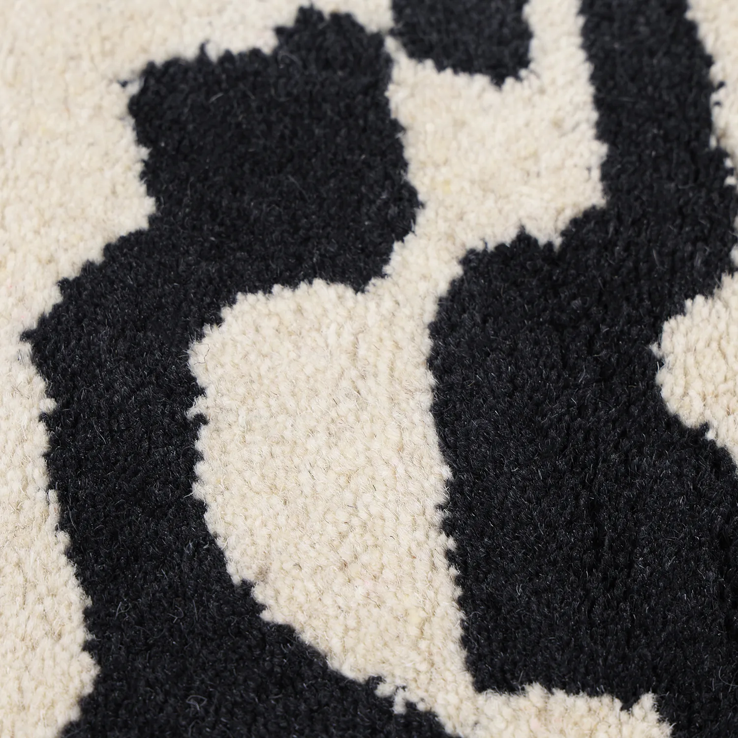 Shaggy rugs - Zebra Tufted Wool Premium (white/black)