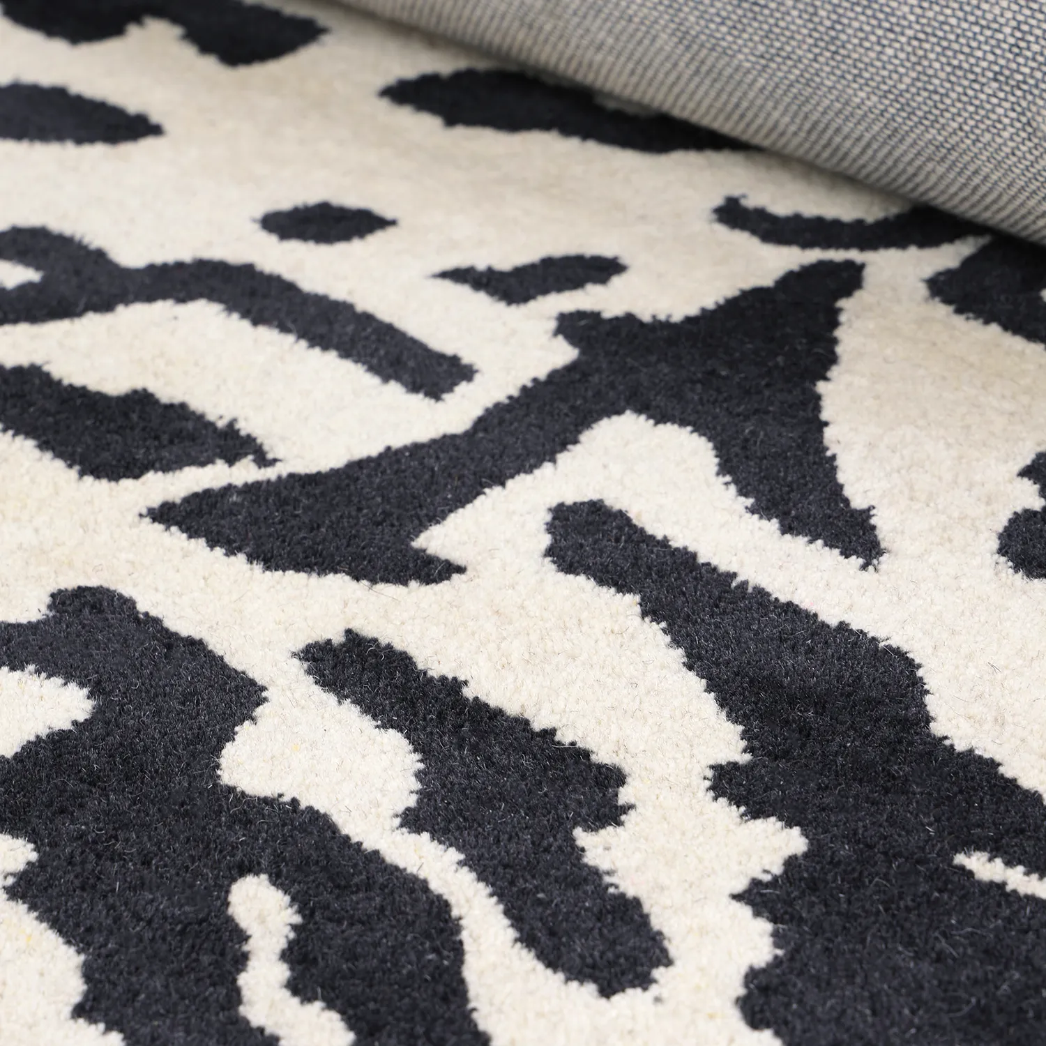Shaggy rugs - Zebra Tufted Wool Premium (white/black)