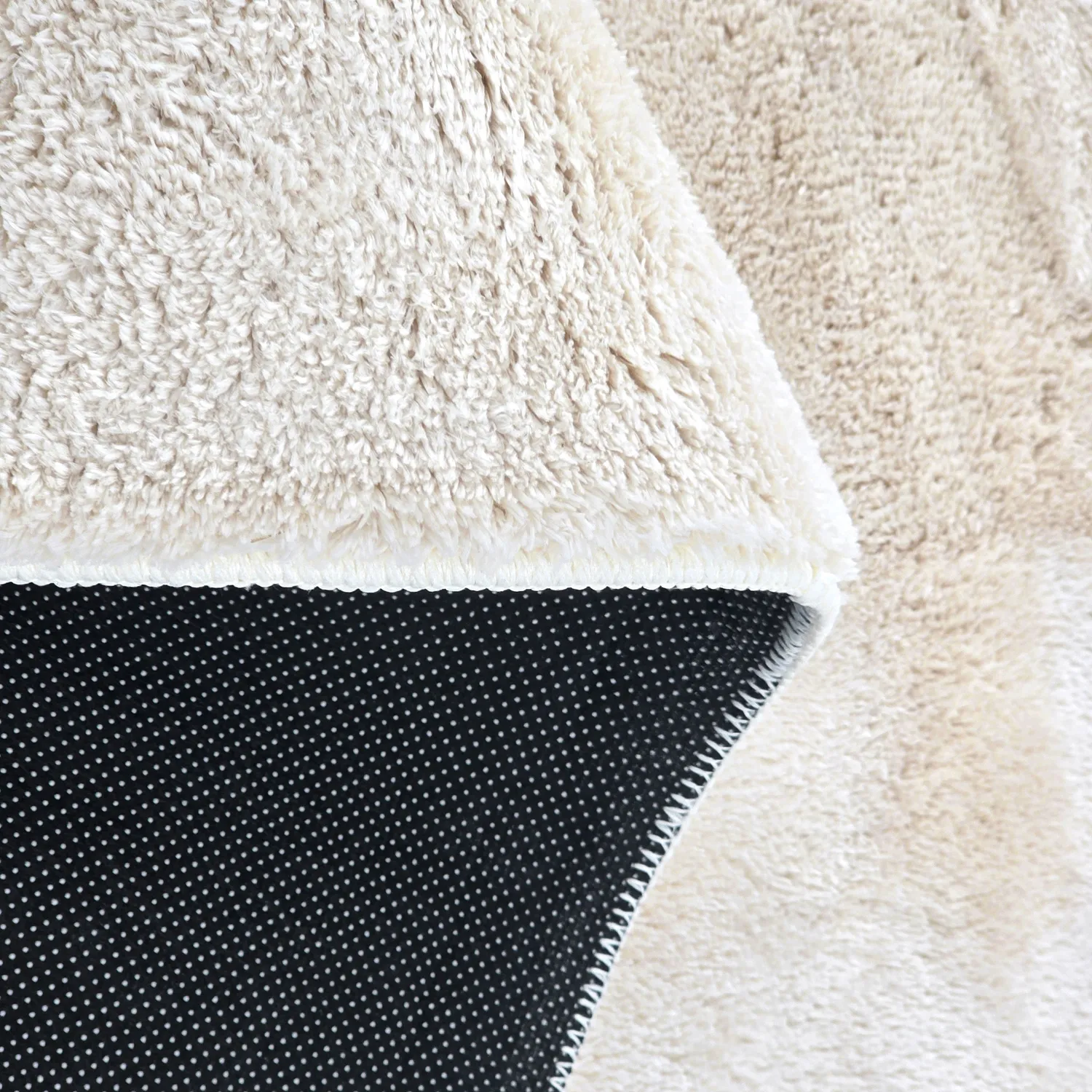 Oval Shaggy Rug - Aranga Super Soft Fur (beige)