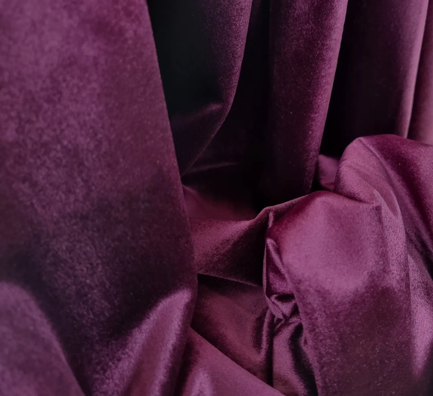 Curtains - Velvet curtains Marlyn (dark purple)