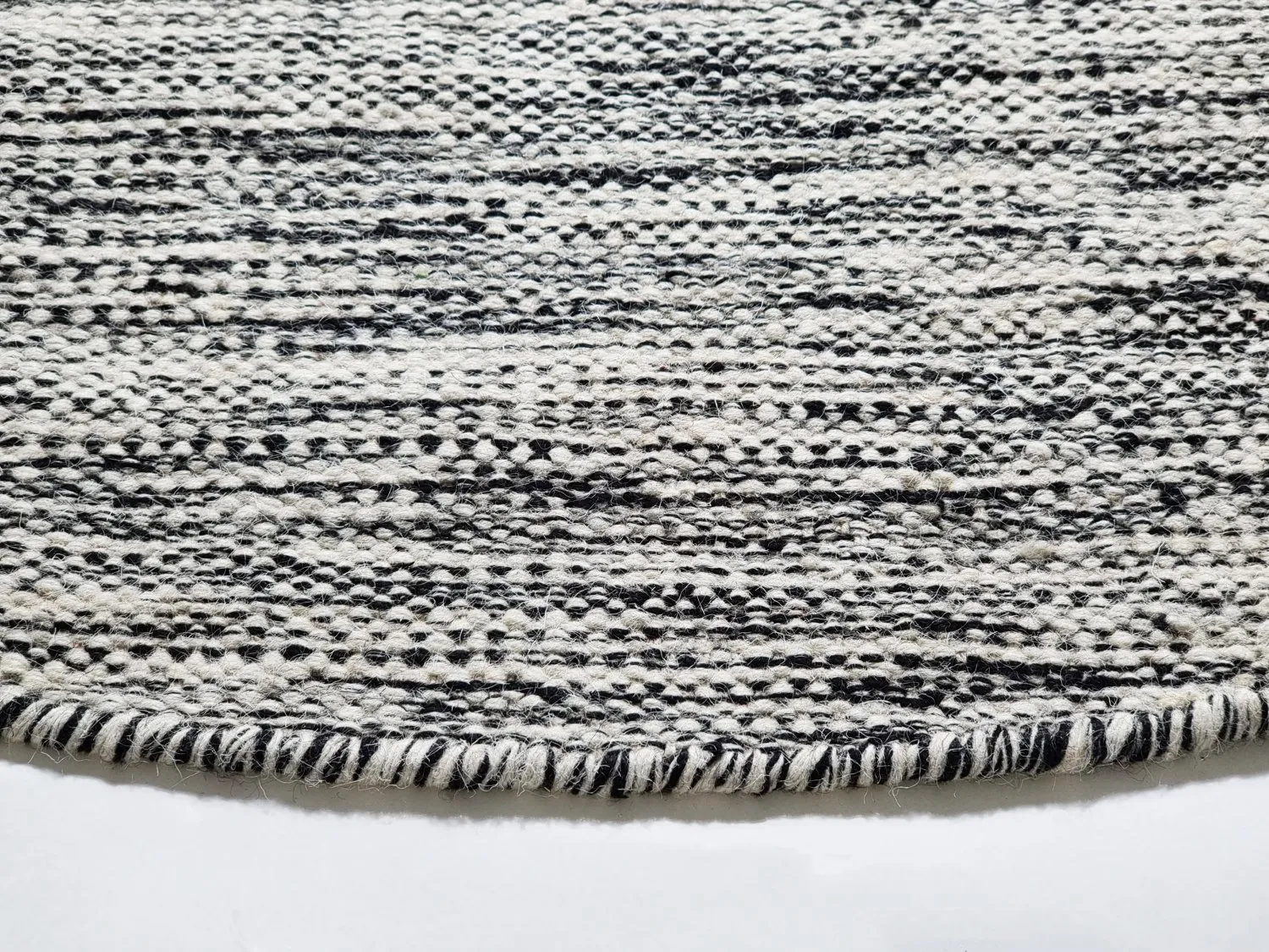 Round rug - Savona (black/white)